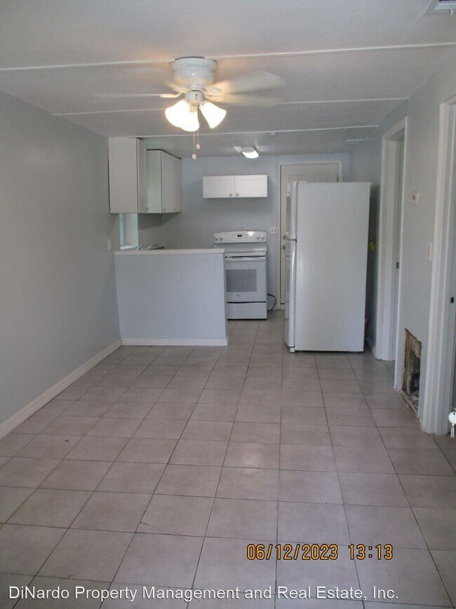 Building Photo - 2 br, 1 bath House - 1018 S. Clara Ave