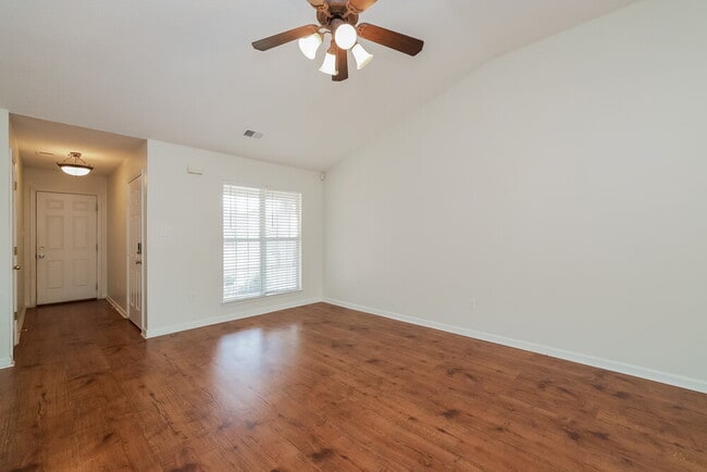 Building Photo - 1614 Central Trails Dr