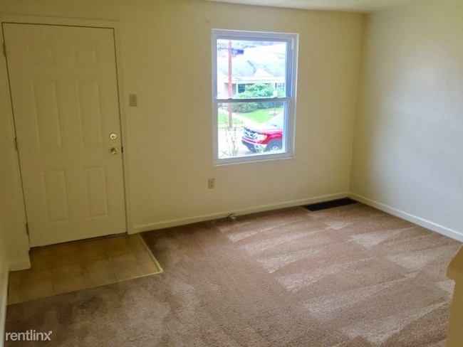 Building Photo - 2 br, 1 bath Townhome - 413 Lincoln Avenue