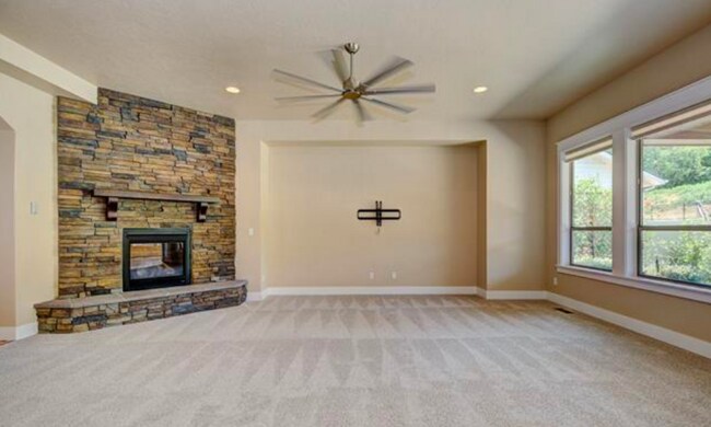 Building Photo - Whitehall