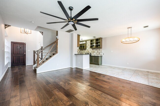 Building Photo - 6318 Stoney Creek Dr