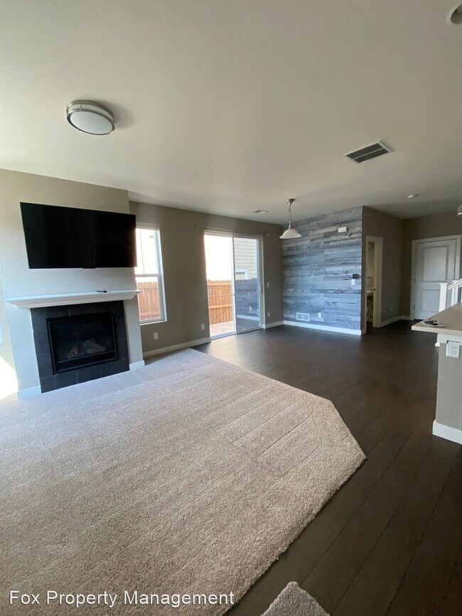 Foto del edificio - 3 br, 2.5 bath House - 16435 Alcott Place