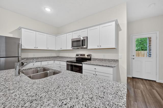 Foto del edificio - 2106 Prairie Ln