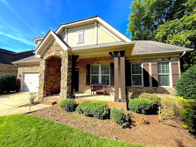Building Photo - 9006 Blue Ridge Dr