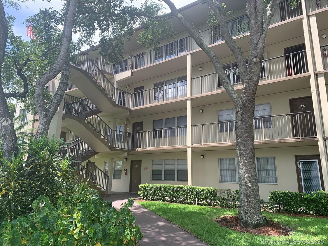 400 SW 134th Way Unit 403F, Pembroke Pines, FL 33027 - Condo for Rent ...