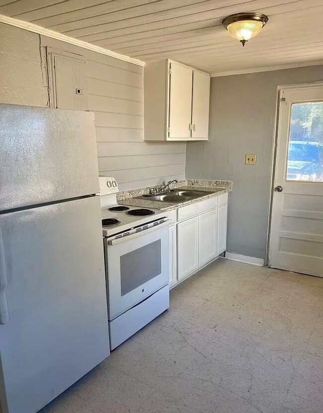 Foto del edificio - 1210 Gillespie Ave