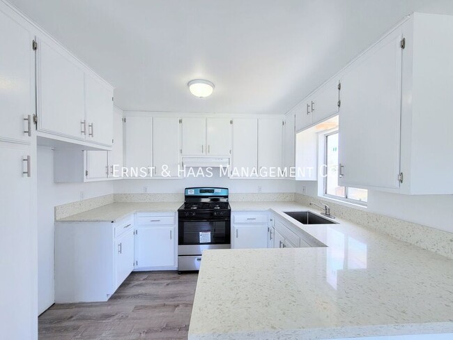 Foto del edificio - 908 Dawson Ave