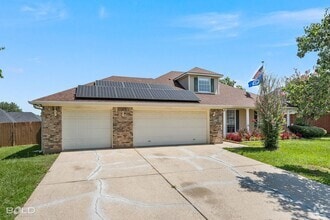 Building Photo - 6103 Richmond Dr