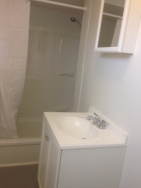 Bathroom - 543 Main St