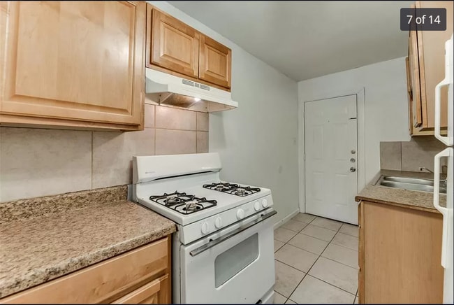 Photo - 2815 Primrose Ave Apartment