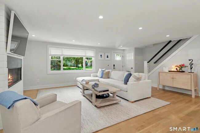 Building Photo - 8 Kirock Pl