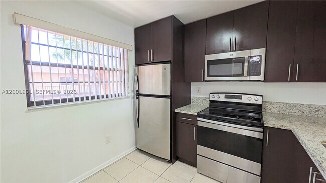 Foto del edificio - 10865 SW 112th St