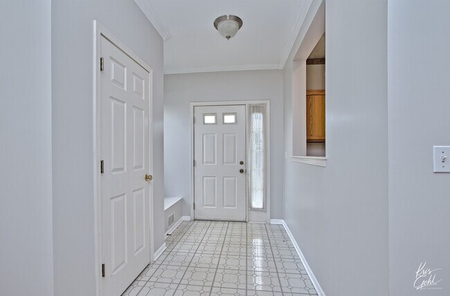 Building Photo - 3176 Falling Waters Ln