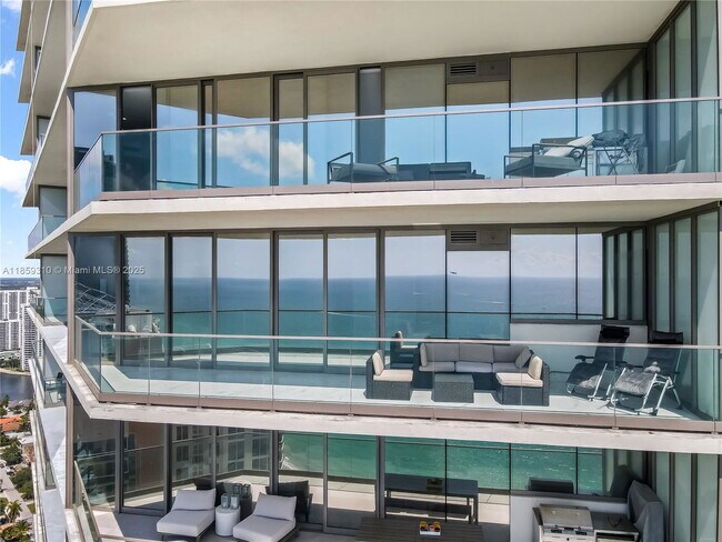 Photo - 18975 Collins Ave Apartment