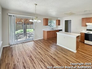 Foto del edificio - 9814 Diamond Cliff Dr