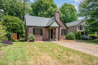 Building Photo - 2035 Chesterfield Ave
