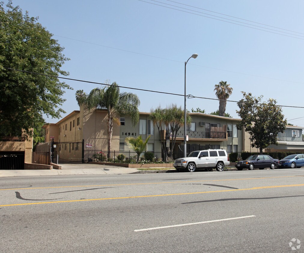 14941 Burbank Blvd, Sherman Oaks, CA 91411 Apartments in Sherman Oaks