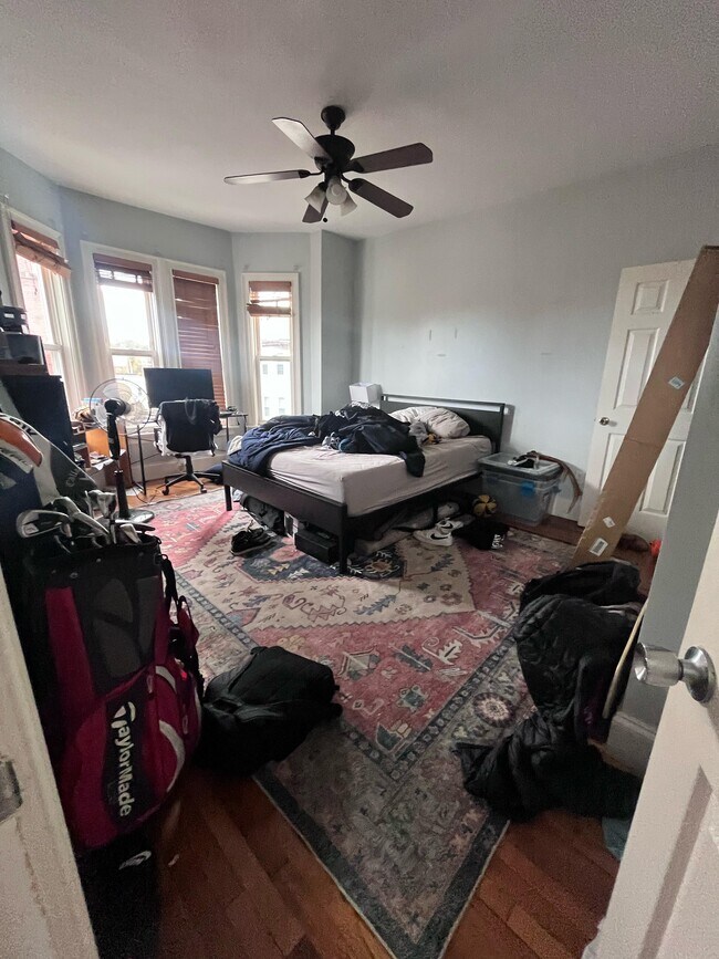 Foto del edificio - 731 Parker St