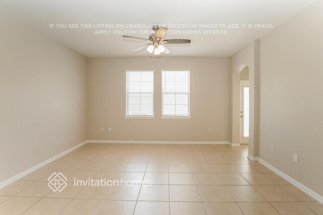 Building Photo - 7148 Five Oaks Dr
