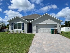 Building Photo - 3720 SW 12th Pl