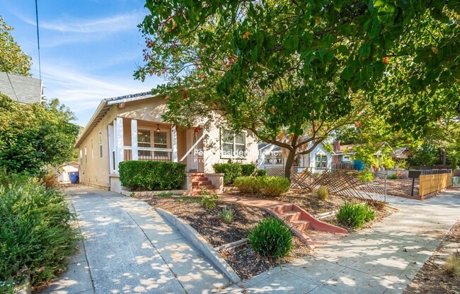 Building Photo - Updated 3bd/2ba Home near UCD Med Center!