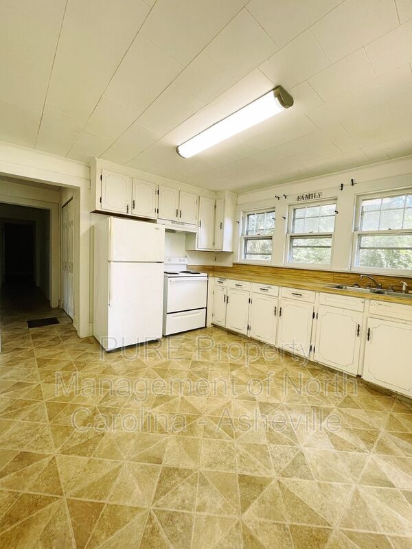 Foto del edificio - 804 Reservoir Rd