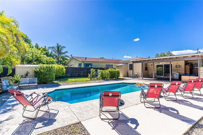 Foto del edificio - 2960 SW 17th St