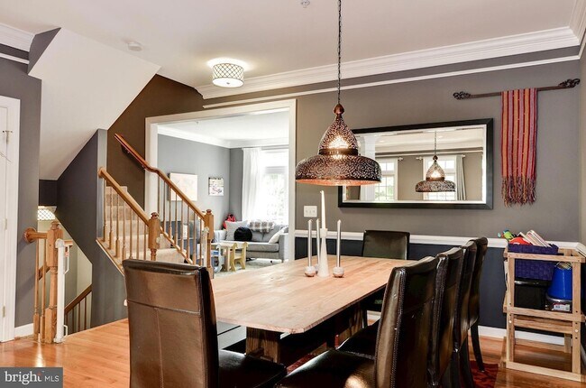 Foto del edificio - 4908 Waple Ln