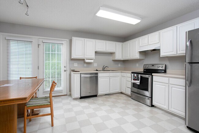 Foto del edificio - 2104 West Knox Street