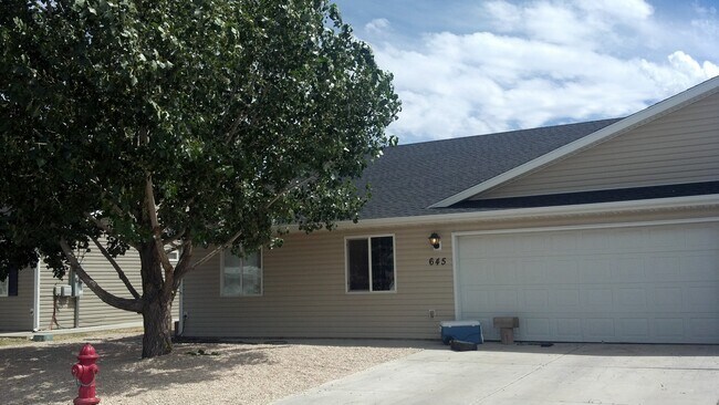 Foto del edificio - 645 1225 N