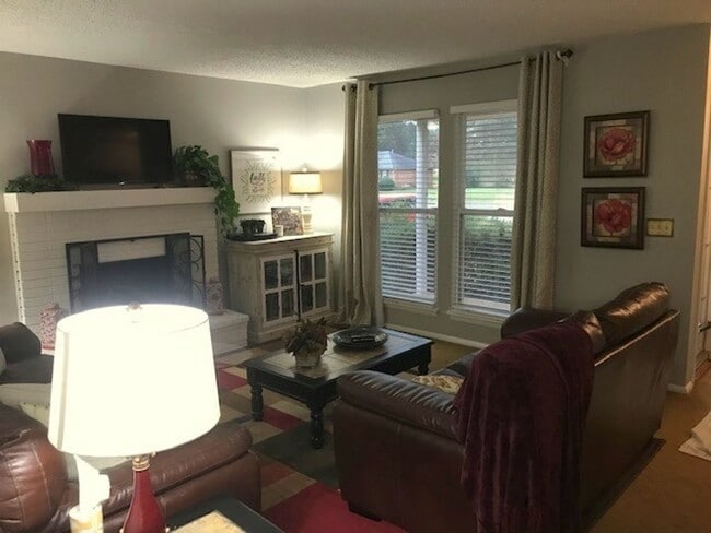 Foto del edificio - 2075 Stonebrook Dr