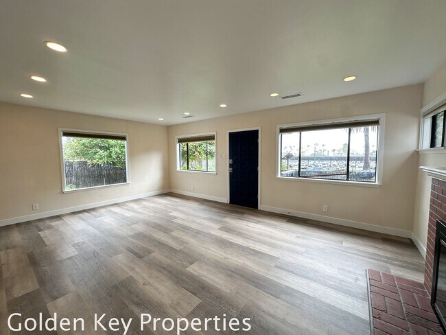 Foto del edificio - Beautifully remodeled single-level home in...
