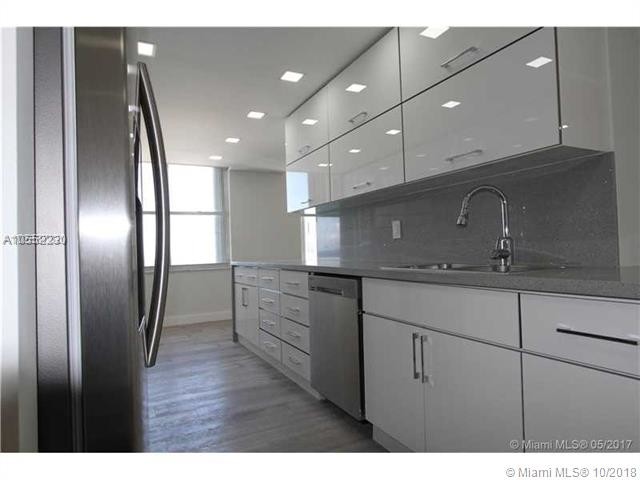 Foto principal - 2751 S Ocean Dr