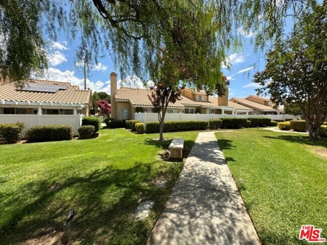 Foto del edificio - 5515 Trevino Way