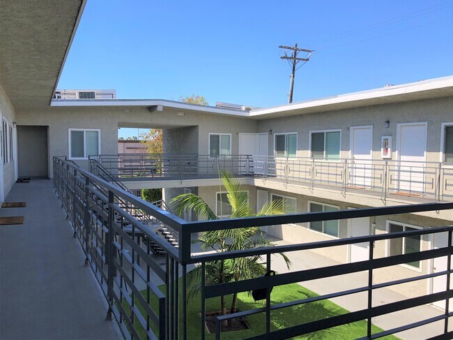 Foto del edificio - 9910 Village Dr