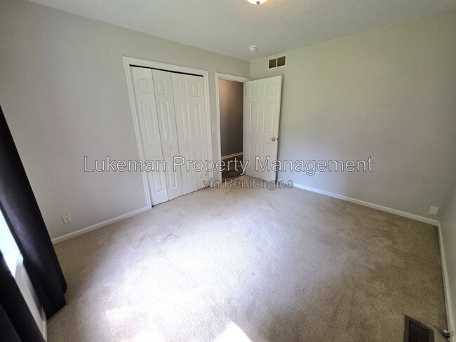 Building Photo - 5635 Monticello Ave