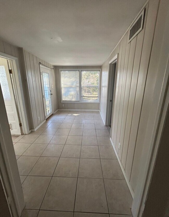 Foto del edificio - Central Lakeland Rental Home