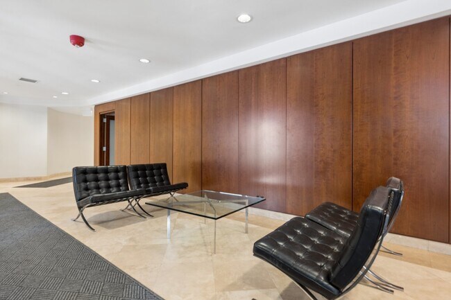 Foto del edificio - 1221 N Dearborn St