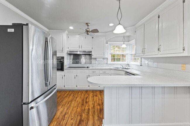Building Photo - 4900 Briarwood Ln