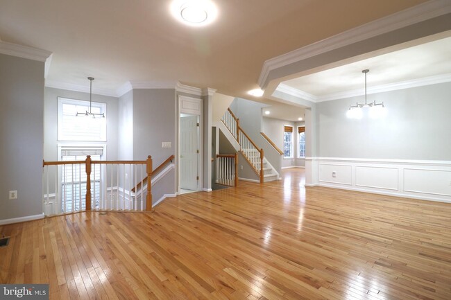 Building Photo - 43124 Shadow Terrace
