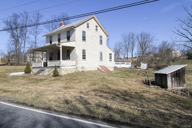 Foto del edificio - 5975 Newside Rd