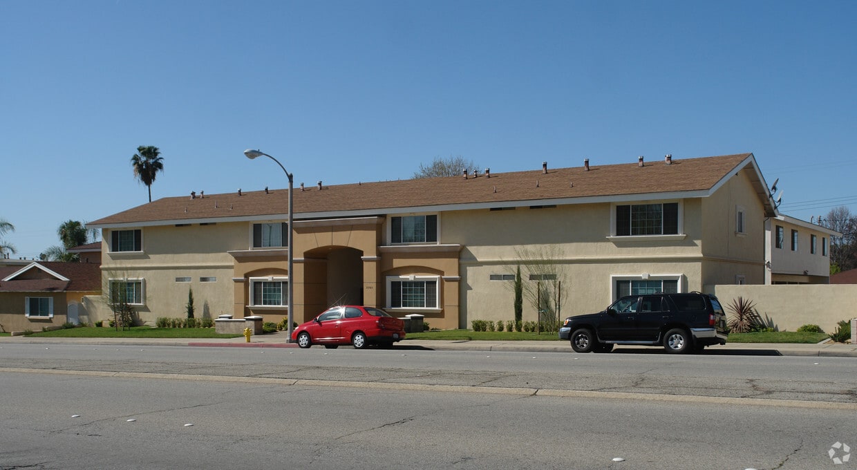 Building Photo - 2967 N Garey Ave