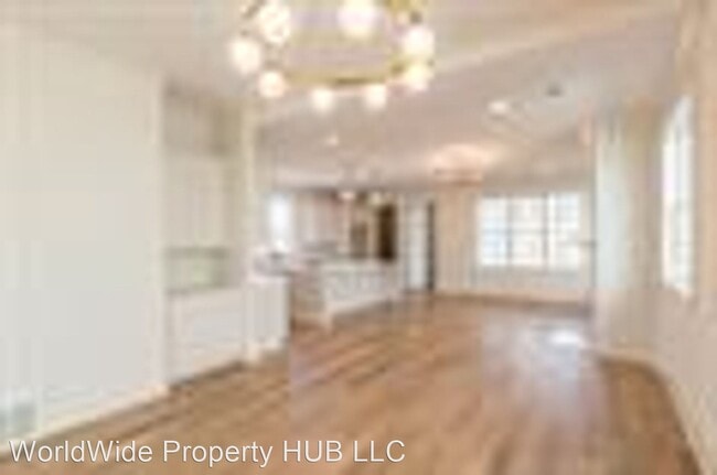 Building Photo - 4 br, 3.5 bath House - 1121 Irvin