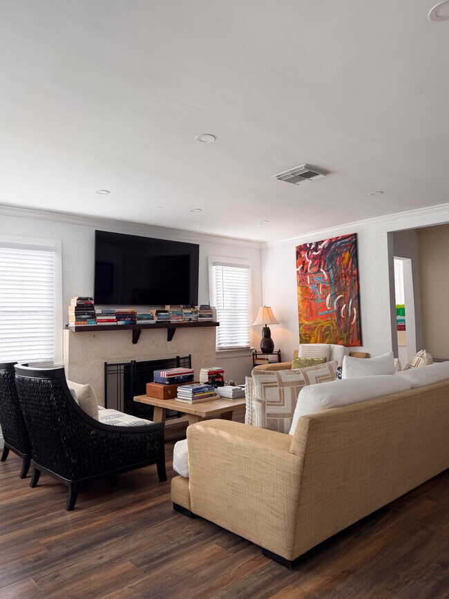 Foto del edificio - 521 Hampton Rd