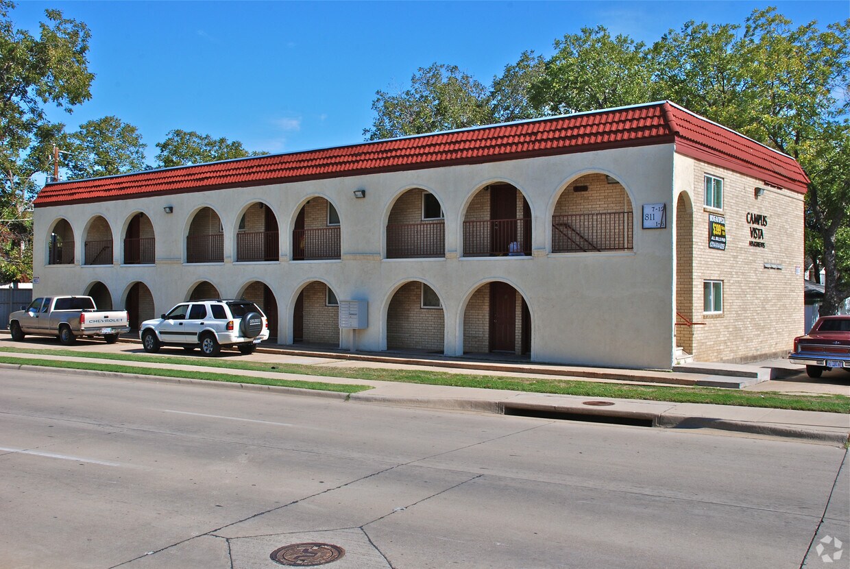 Primary Photo - 811 S Mesquite St