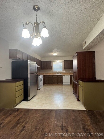 Foto del edificio - 268 E 137th St