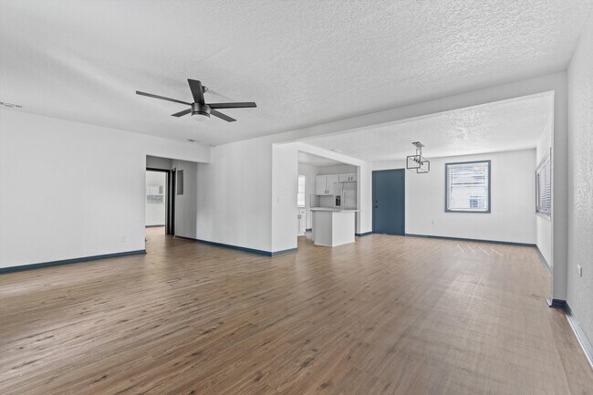 Building Photo - 3744 Eve Dr E