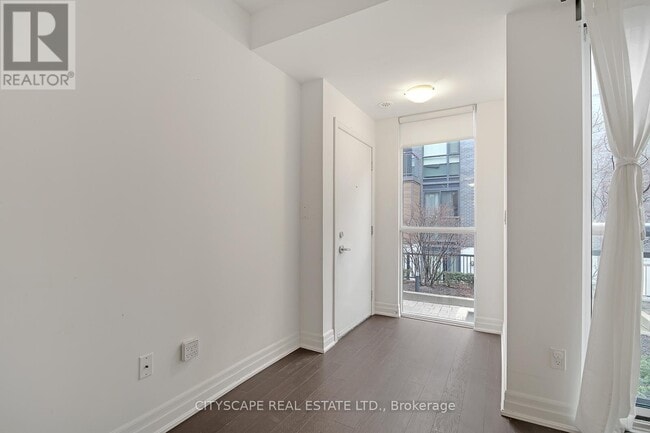 Building Photo - 380 Wallace Ave