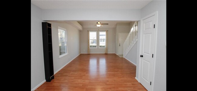 Foto del edificio - 178 Gate House Rd