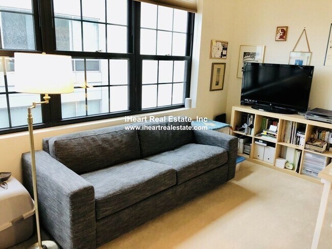 Foto del edificio - Incredible 2 Bed 2 Bath in East Cambridge 9/1